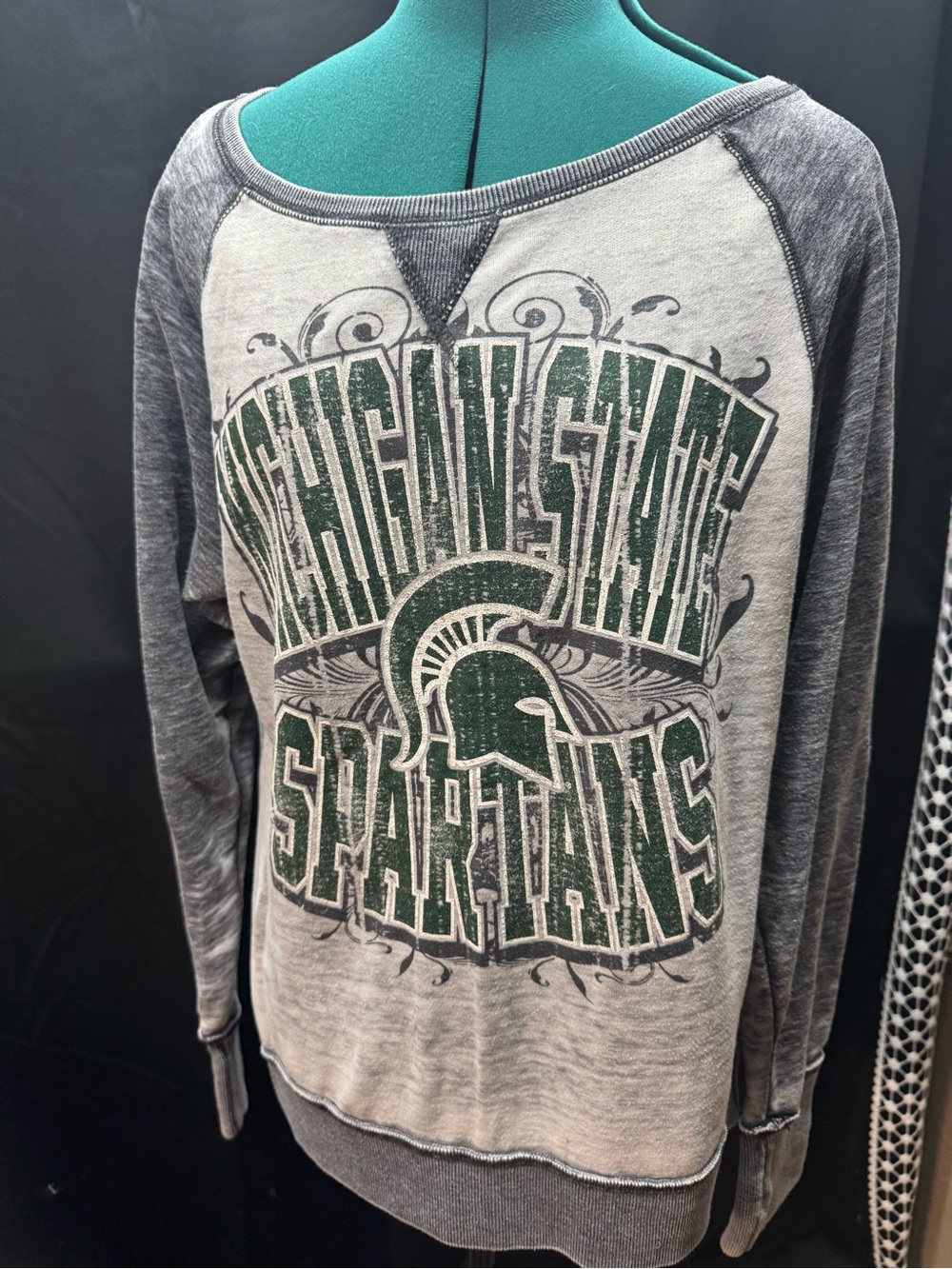 Michigan State Spartans Vintage-Style Gray Pullover Sweatshirt